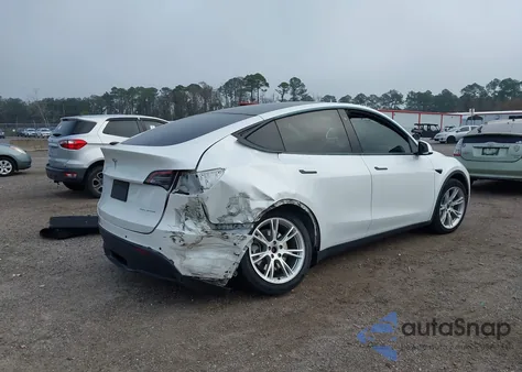2020 Tesla Model Y Long Range Dual Motor All-Wheel Drive z USA, uszkodzony, nr VIN 5YJYGDEE6LF052667